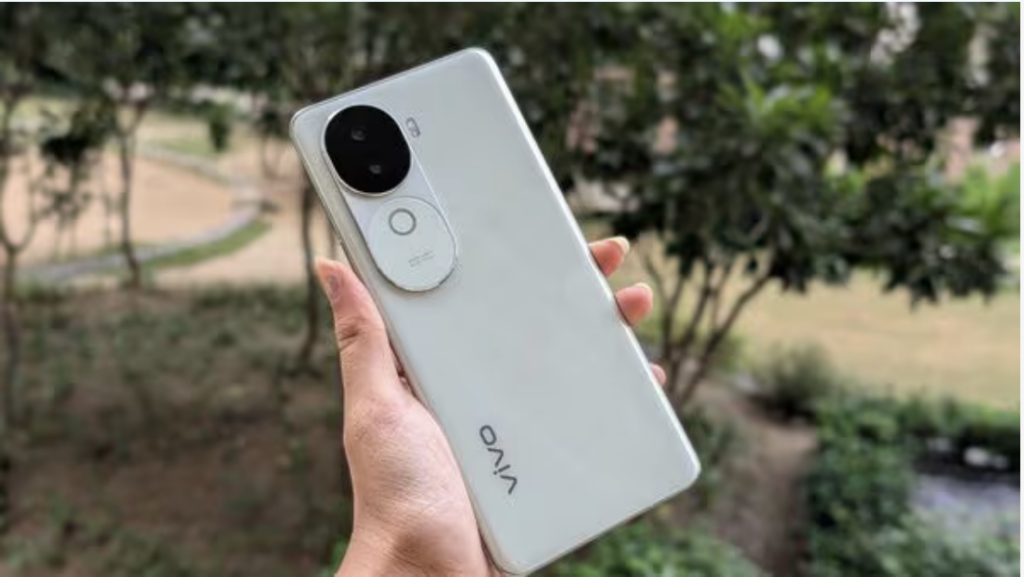 Top 5 Under Rs 30,000 Smartphones You Can Buy With Good Camera